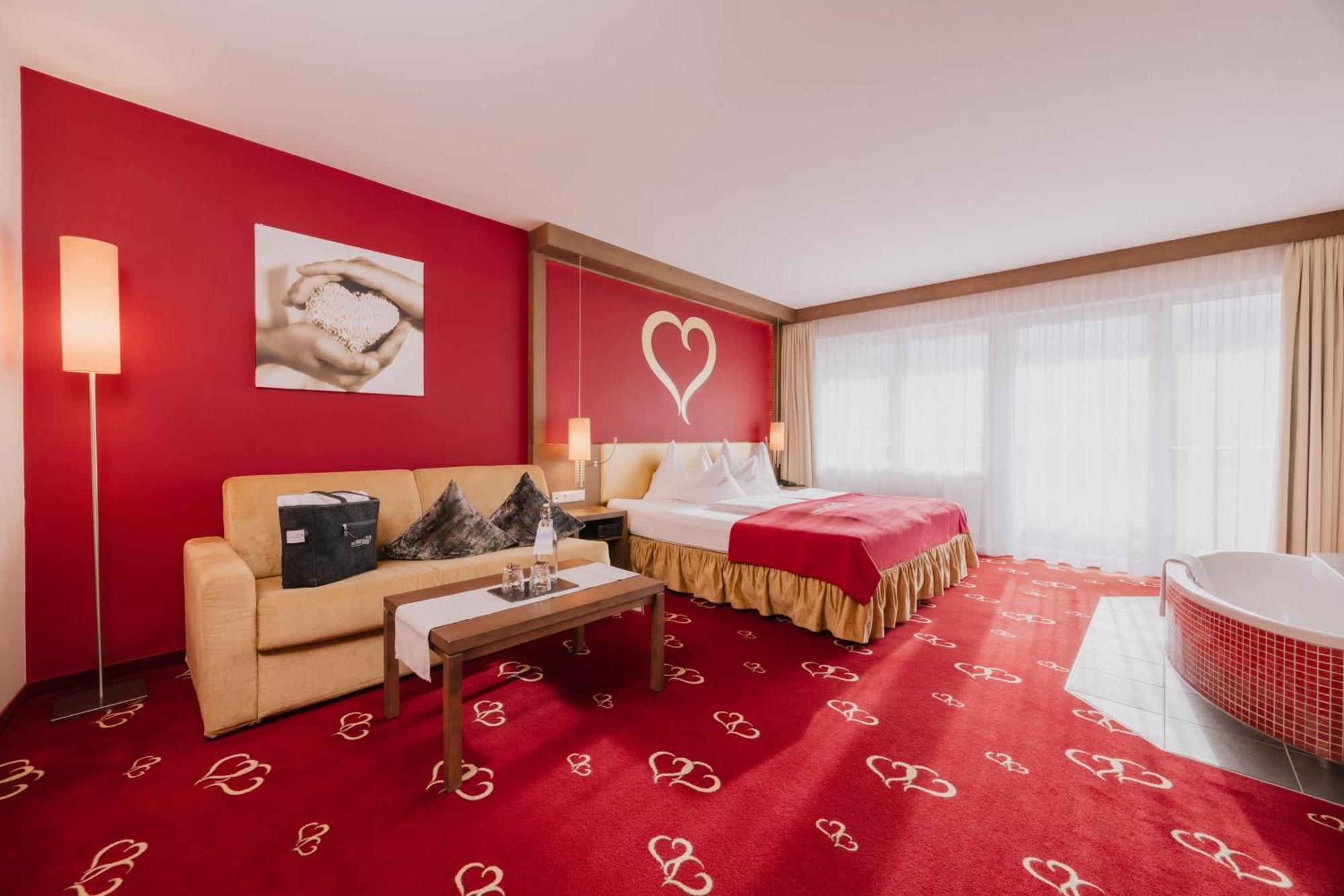 Alpen-Herz Romantik & Spa - Adults Only Ладис Екстериор снимка
