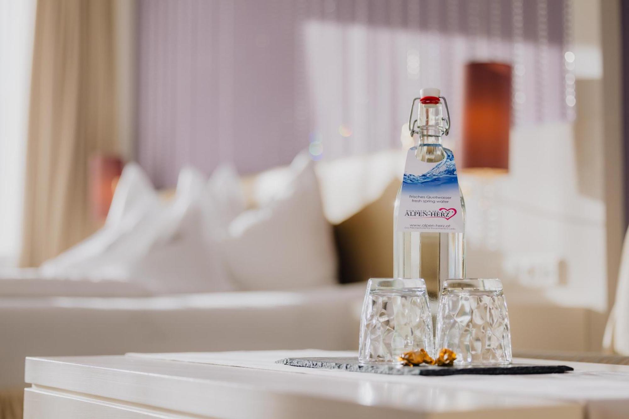 Alpen-Herz Romantik & Spa - Adults Only Ладис Екстериор снимка