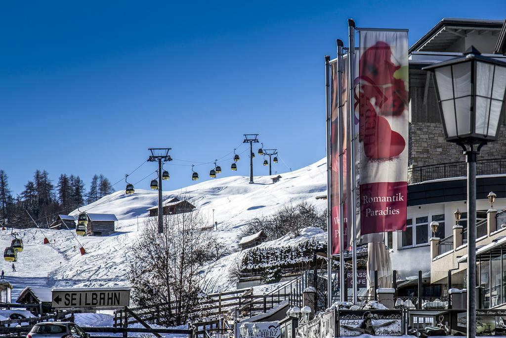 Alpen-Herz Romantik & Spa - Adults Only Ладис Екстериор снимка
