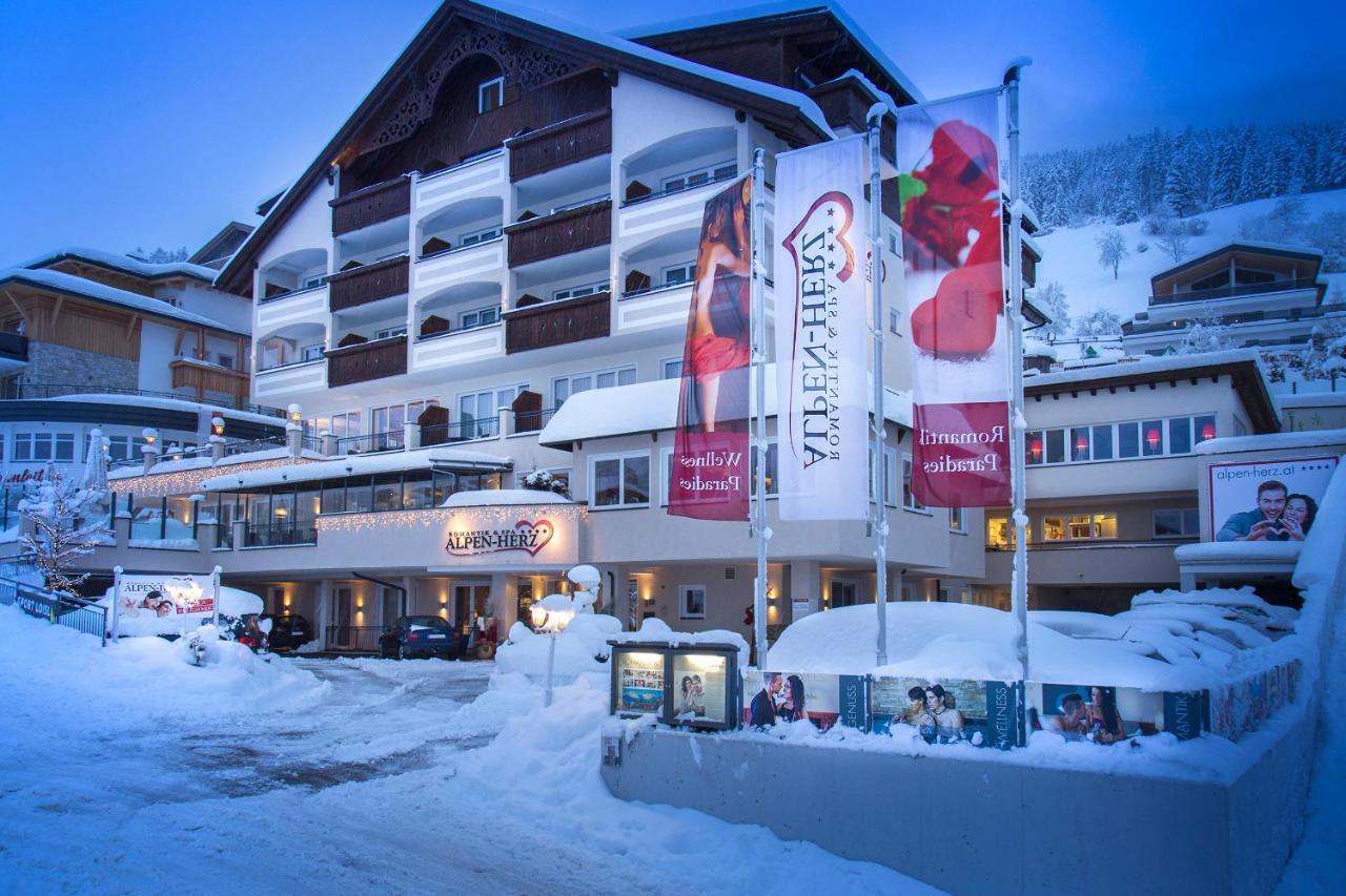 Alpen-Herz Romantik & Spa - Adults Only Ладис Екстериор снимка