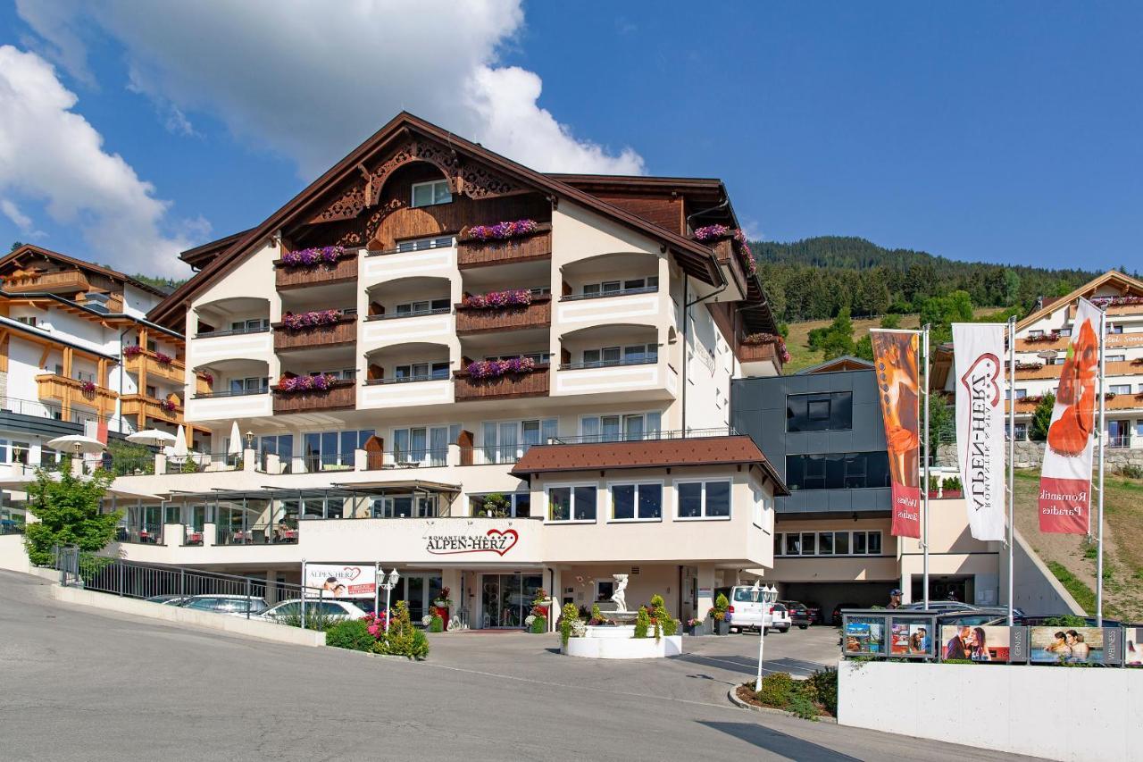 Alpen-Herz Romantik & Spa - Adults Only Ладис Екстериор снимка